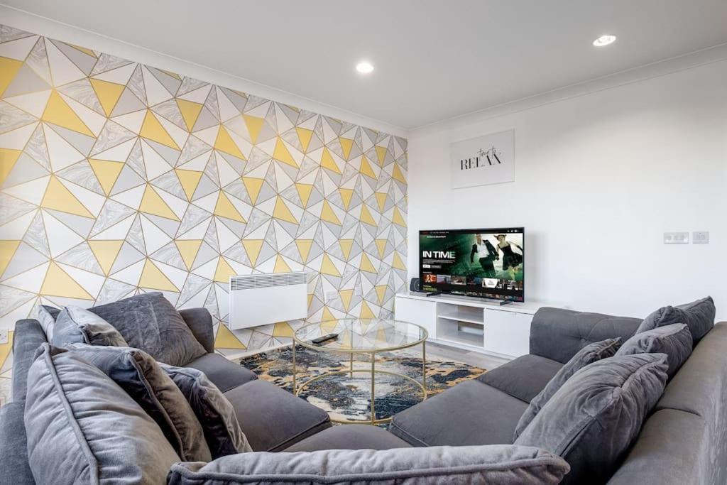 Ebra Stays - Luxury 2 Bedroom Apartment - Birmingham Exterior photo