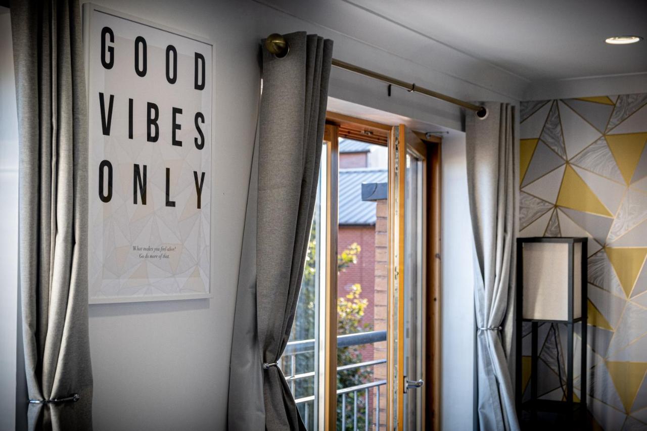 Ebra Stays - Luxury 2 Bedroom Apartment - Birmingham Exterior photo